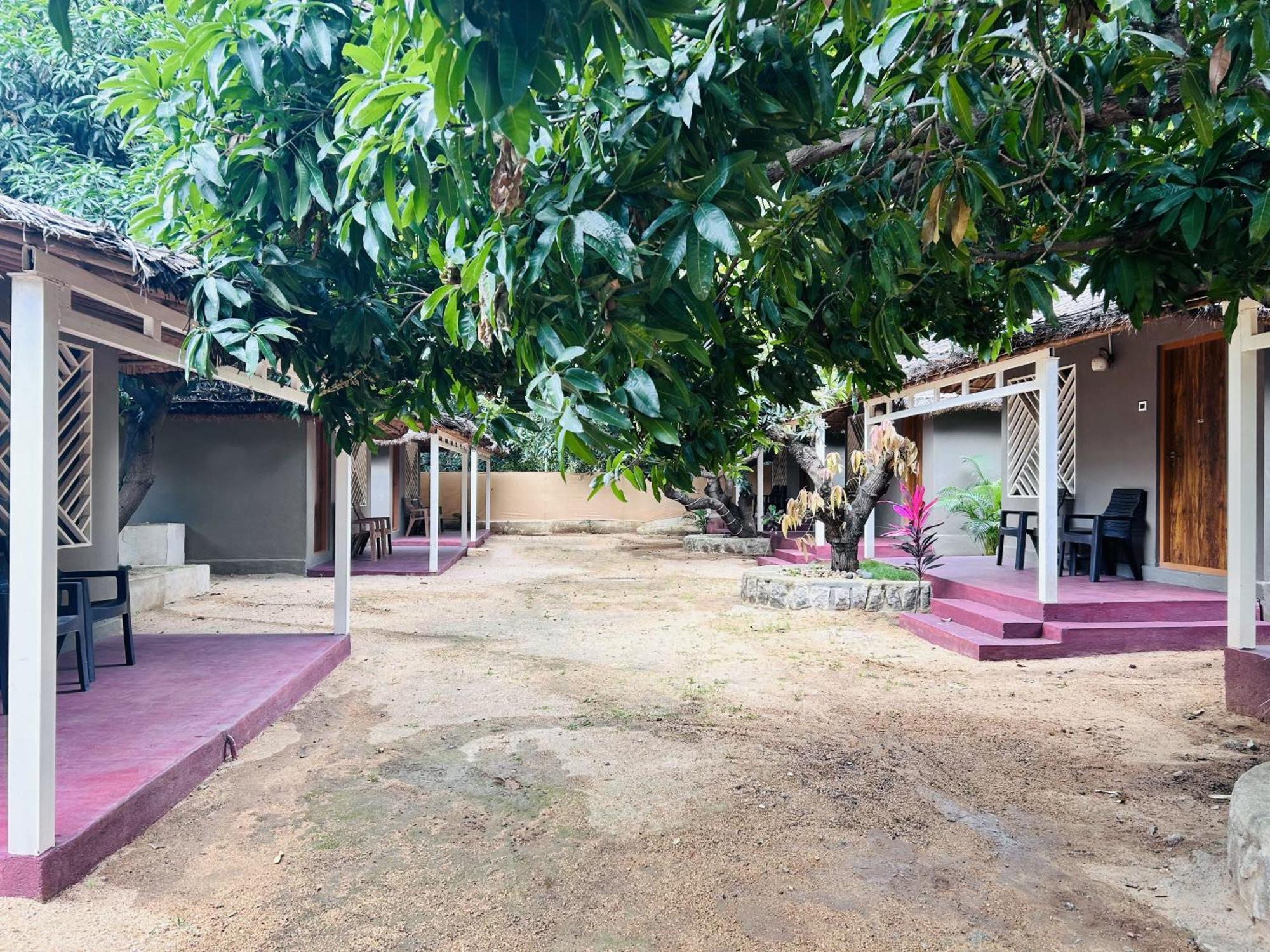 Hampi Village Resort & Tutti Cafe Exterior photo